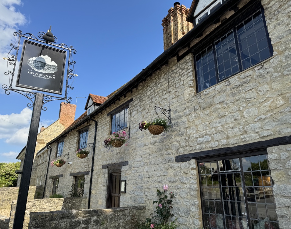 Pub outside front close